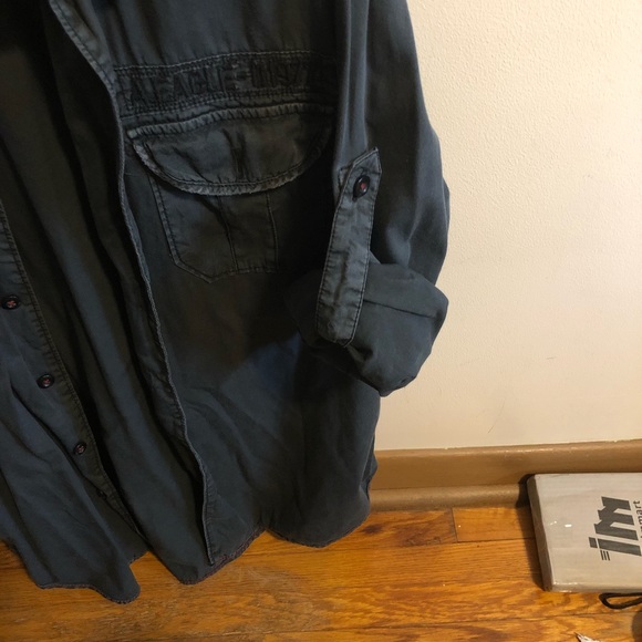 American Eagle distressed look military shirt - Picture 2 of 3